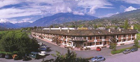 Alp Hotel Aosta Exterior photo